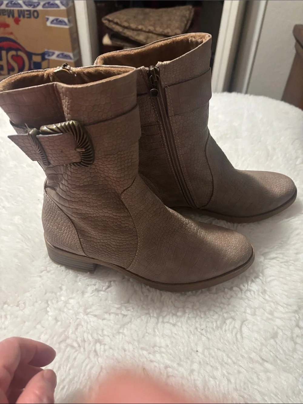 Blowfish Women’s Taupe Ankle Boots Embossed Reptile Buckle Strap Size 8